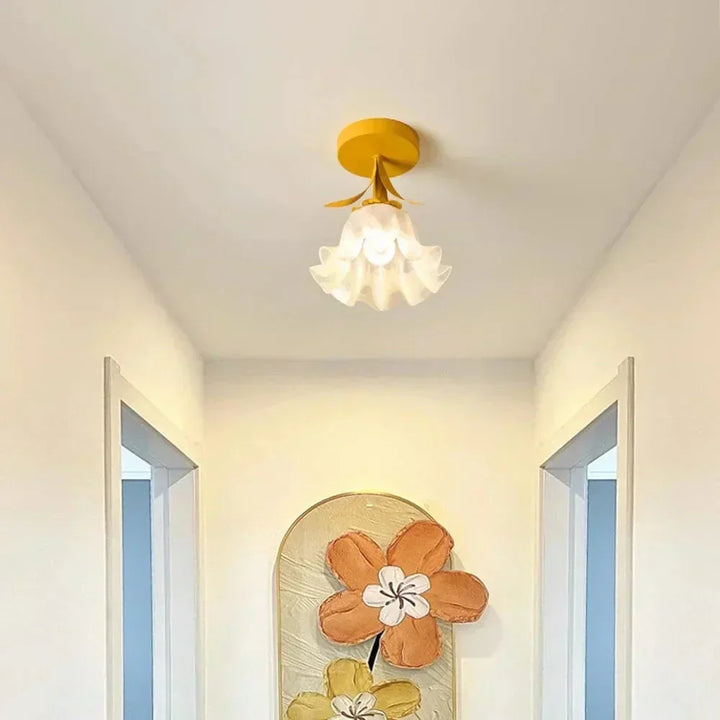 Skanto | Mini Pendellampe med Floral Motif Klassisk Eleganse i Moderne Form