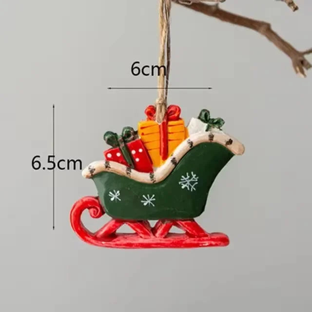 Klassisk juledekorasjon – Hengende julestrømper med elgdesign | Skanto