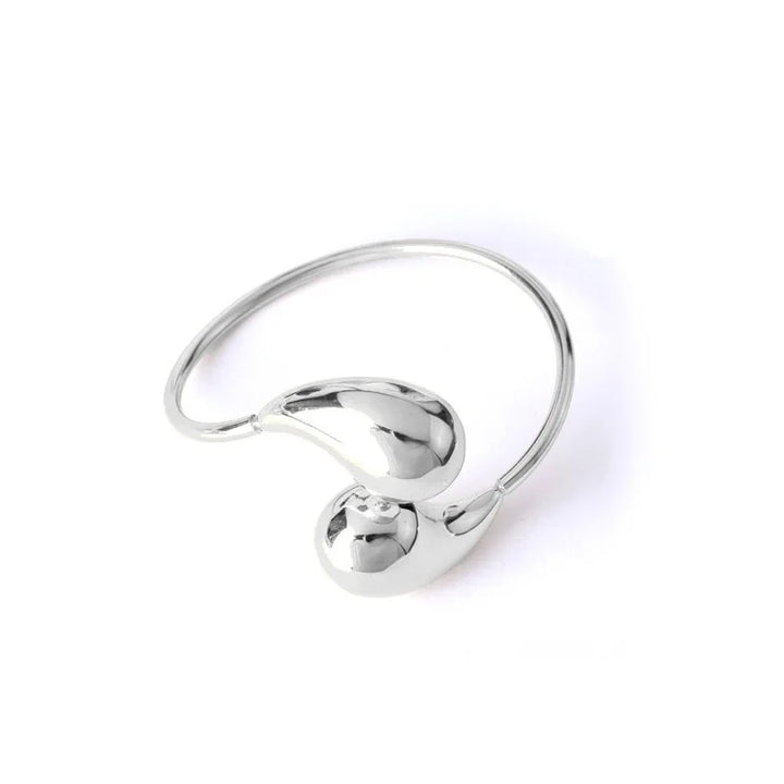 Skanto | Bold Vanndråpe Bangle Armbånd