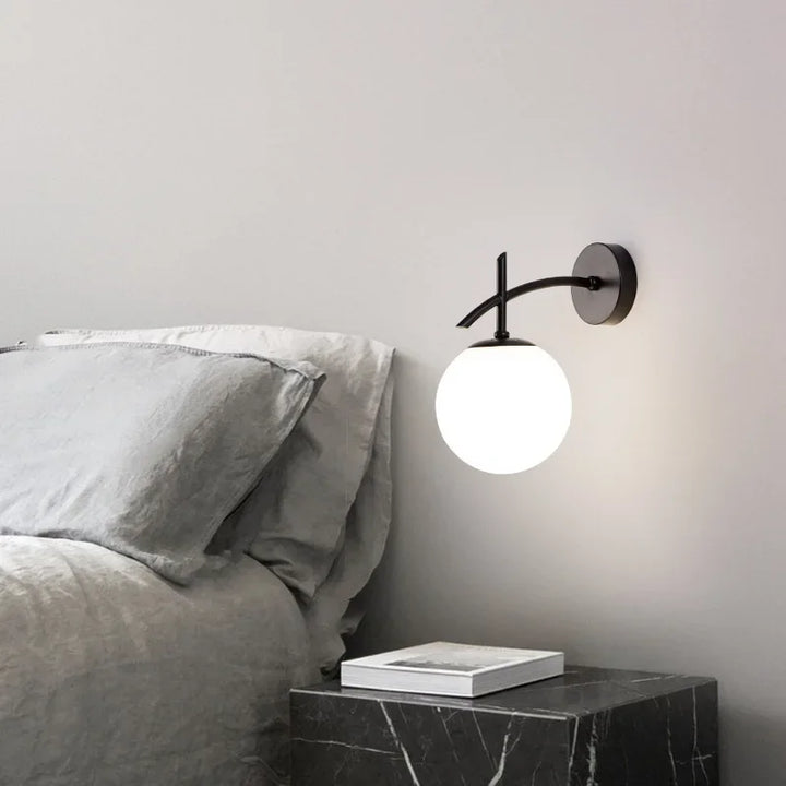LumiSconce – Svart Gull Glass Vegglampe Skanto