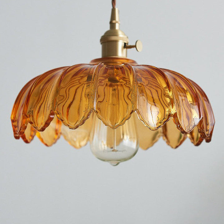 Skanto | Glass lampe som glitrer med detaljer!