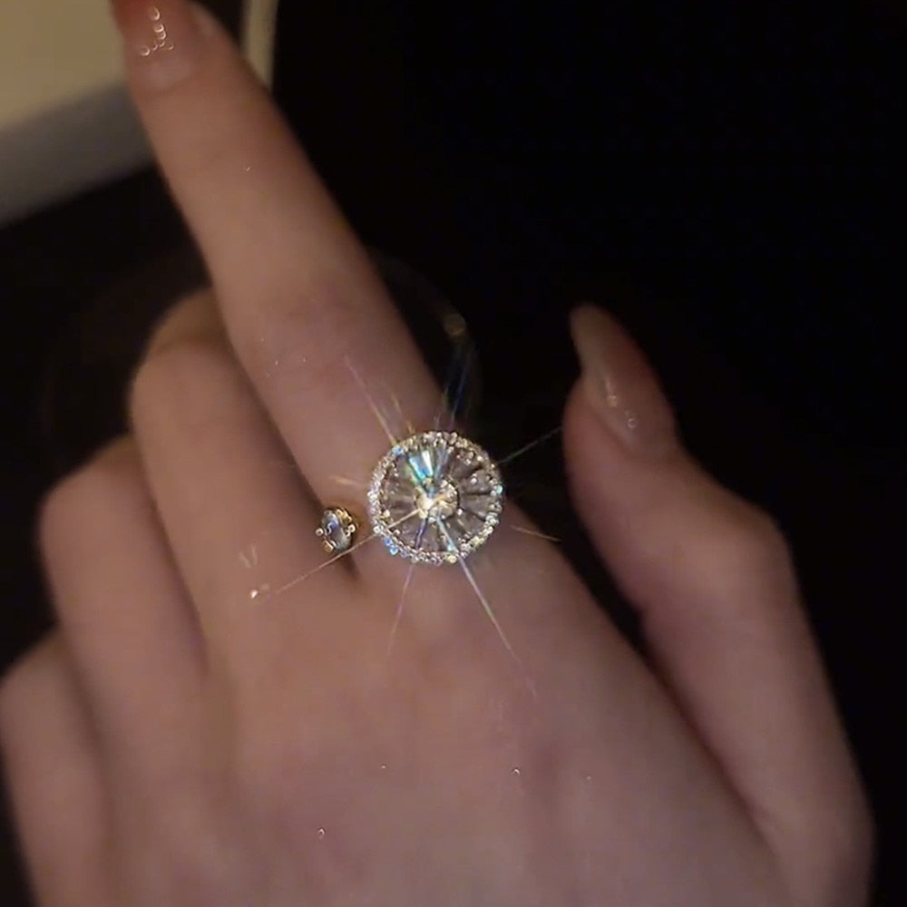 Skanto | Blomstrende Blomst Roterende Ring