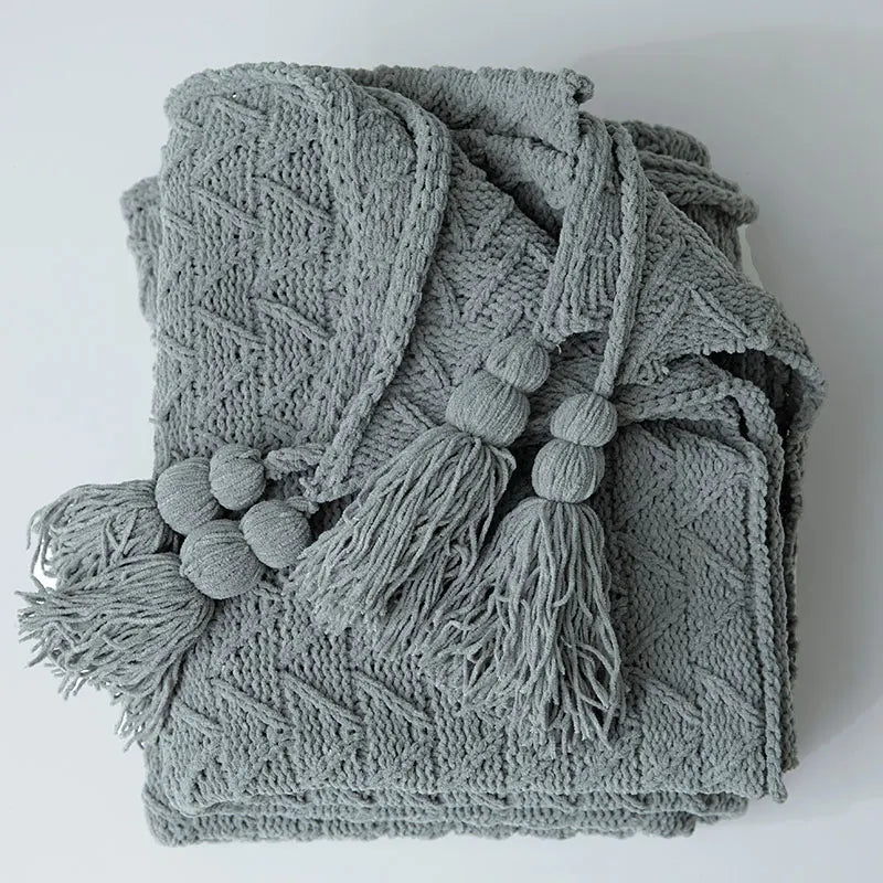 HeartCozy Blanket – Luxe Chenille Blanket with Heart Fringes Skanto