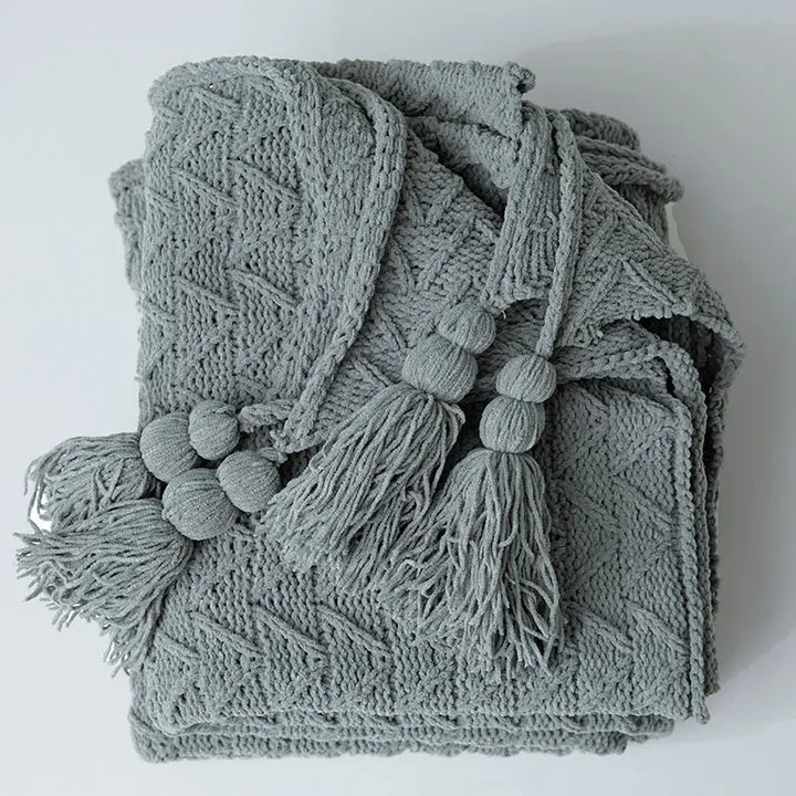 HeartCozy Blanket – Luxe Chenille Blanket with Heart Fringes Skanto