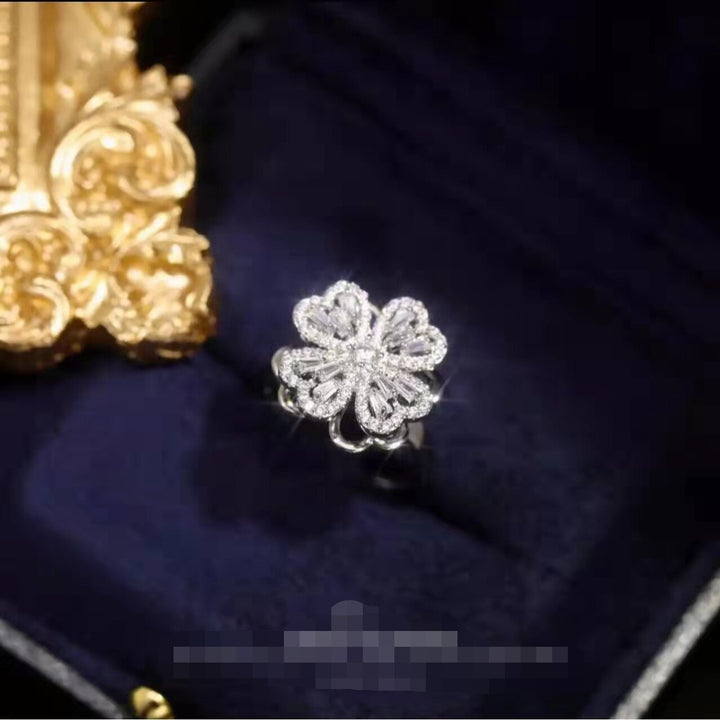 Skanto | Roterende Blomst Zircon Klover Ring
