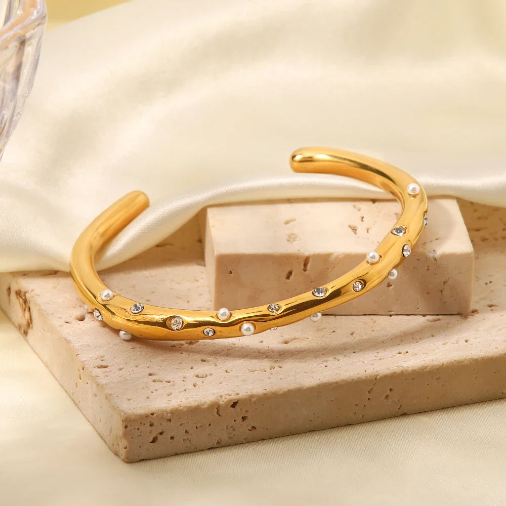Skanto | Diamant & Perle Innebygd Bangle Armbånd