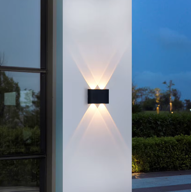 Skanto | Moderne Innendørs Utendørs Vegglampe – Minimalistisk LED Armatur