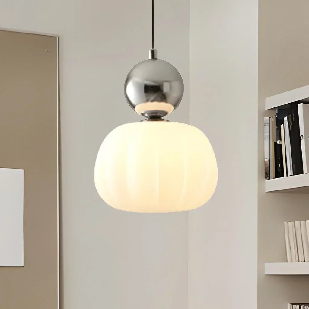 Skanto | Glasscharms med en gyllen akcent av luksus