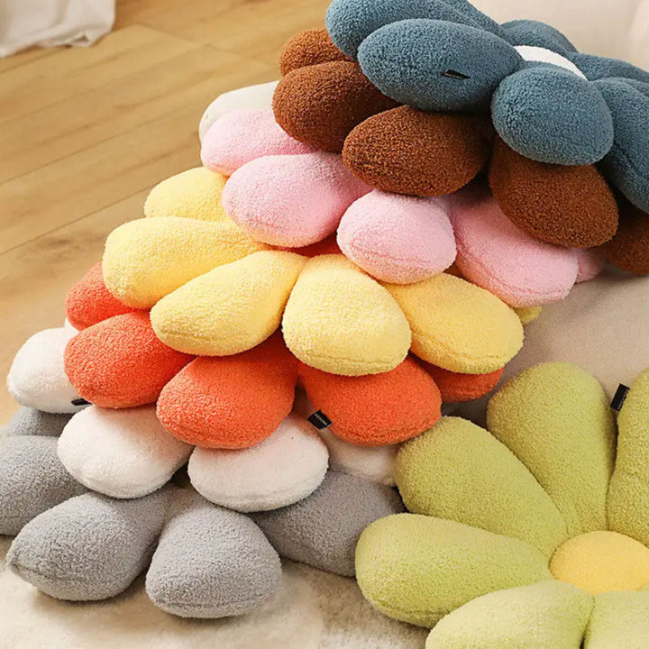 Boucle Plush Flower Cushion | Skanto