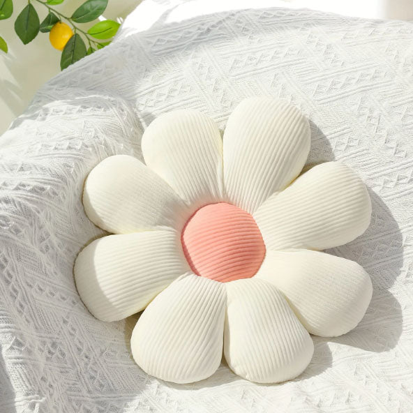 Daisy Plush Cushion | Skanto
