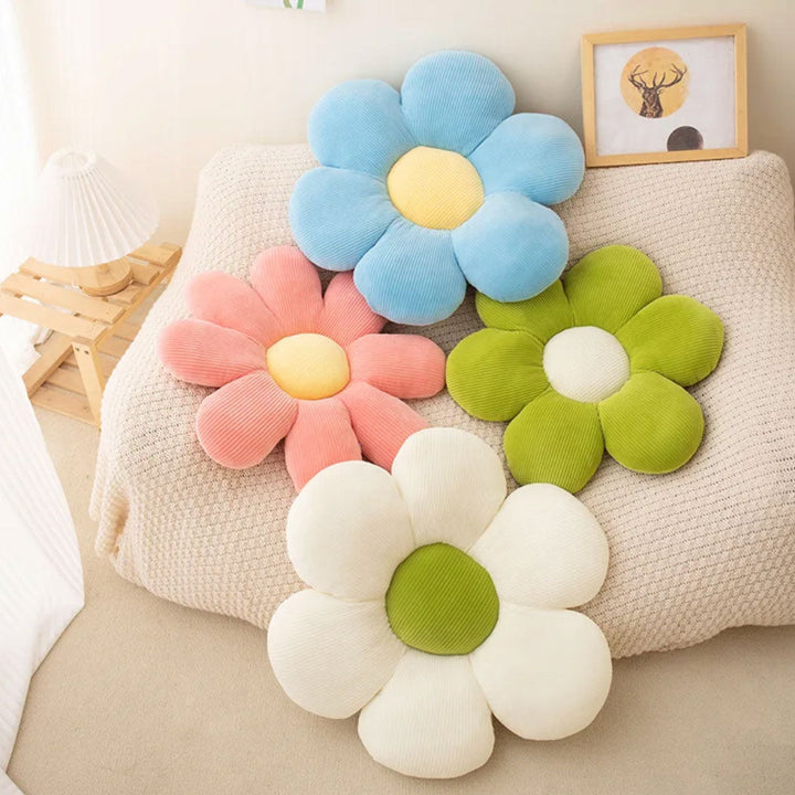 Daisy Plush Cushion | Skanto