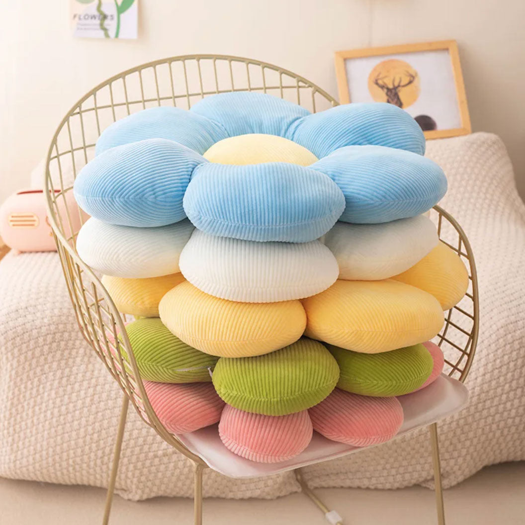 Daisy Plush Cushion | Skanto