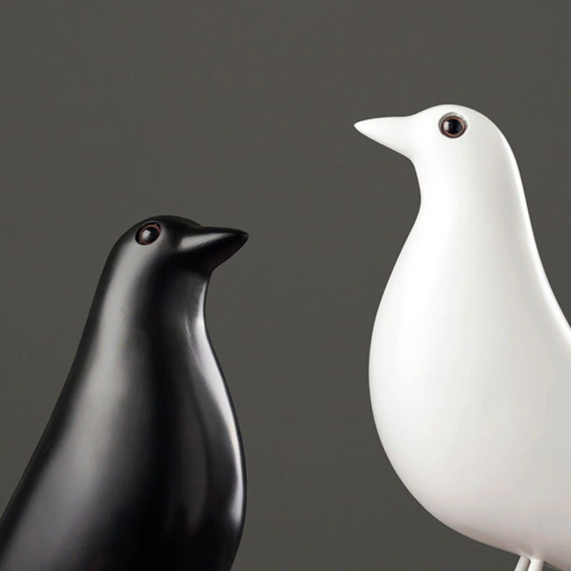 Scandi House Bird – Nordisk dekorativ figur i svart eller hvit | Skanto
