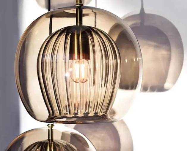 Skanto | Pendellampe laget av moderne glass for et elegant utseende