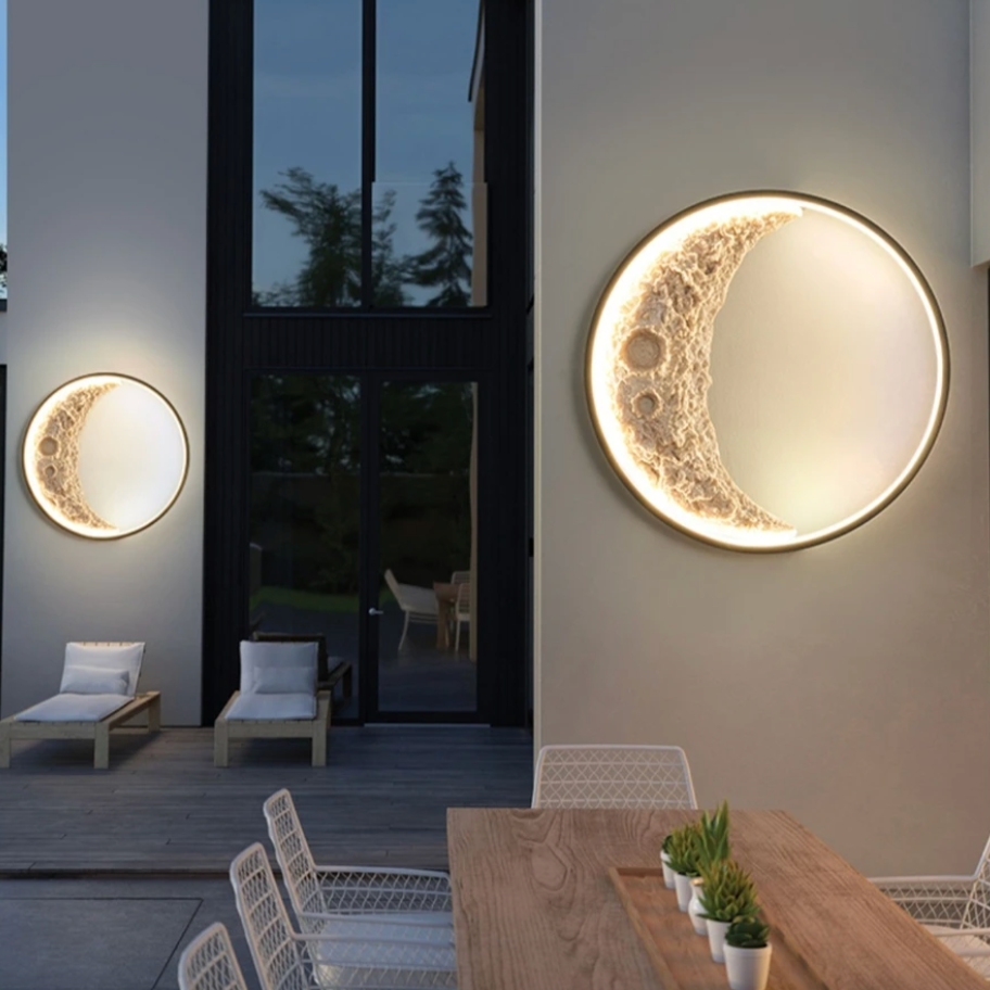 Crescent Moon Vegglampe Skanto