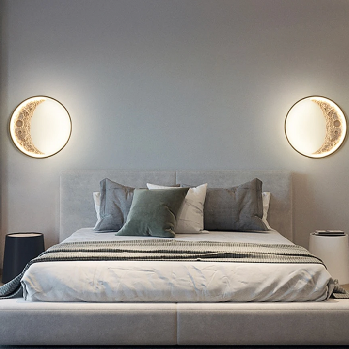 Crescent Moon Vegglampe Skanto