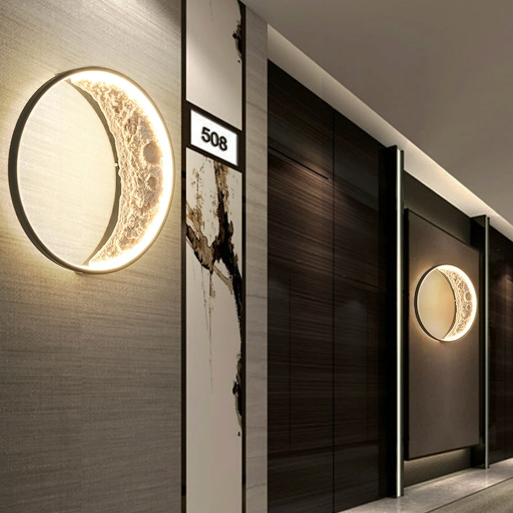 Crescent Moon Vegglampe Skanto