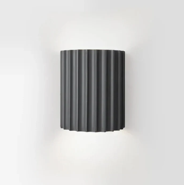 Skanto | Moderne vegglampe laget av harpiks