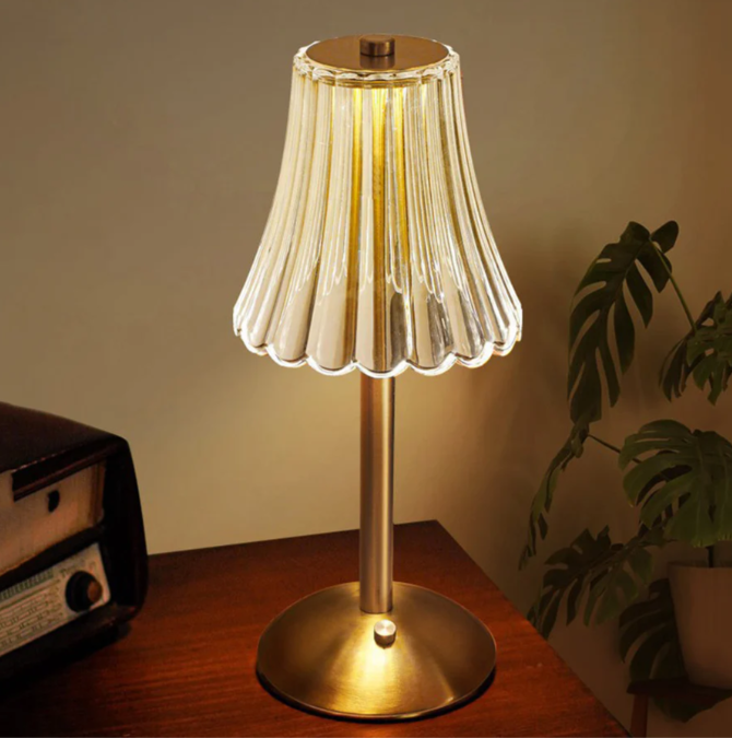 Skanto | Oppladbar USB LED Bordlampe i Retro Design
