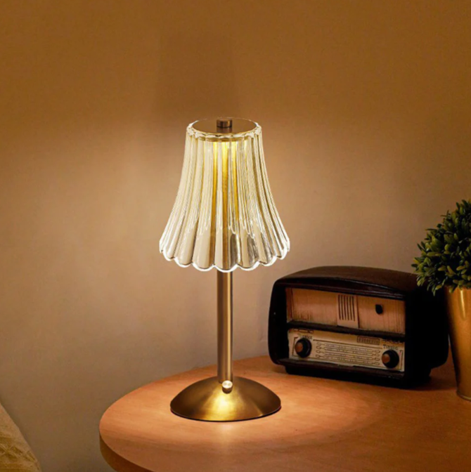 Skanto | Oppladbar USB LED Bordlampe i Retro Design