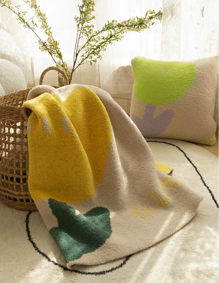 Floral Sofa Blanket – Nordic Fleece Throw | Skanto