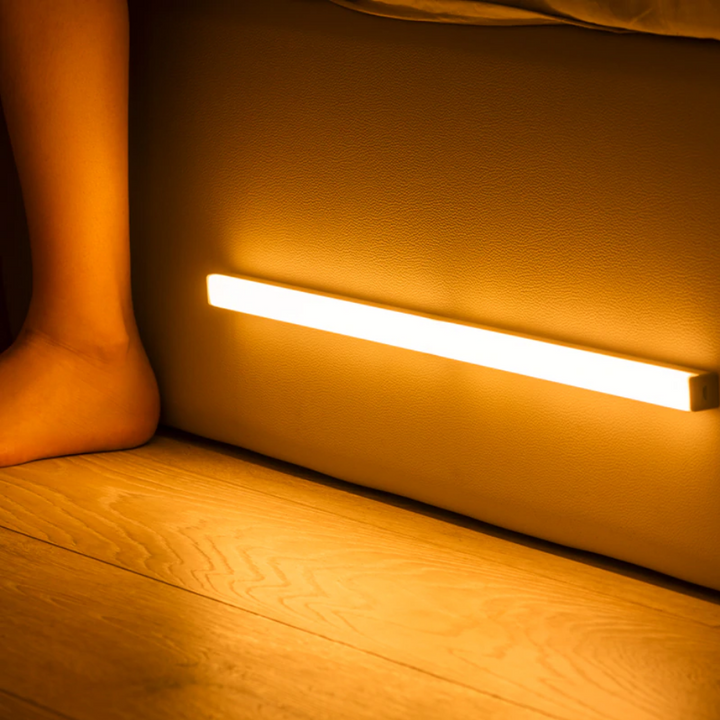 Skanto | Trådlampe med LED, smart kontroll og bevegelsessensor