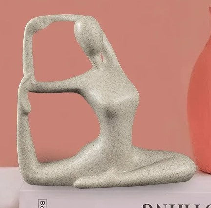Skanto | ZenJoy Kvinnelig i Yoga Statue – Moderne Innendørs Dekorasjon Laget av Harpiks