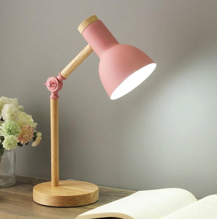 Skanto | Skandinavisk bordlampe laget av tre