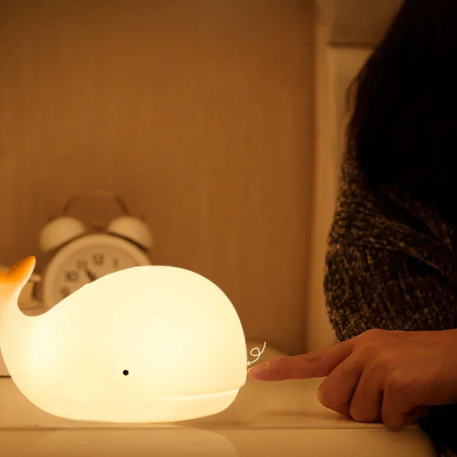 Skanto | Fargeforandrende Hval Nattlampe for Barn & Soveromsdekor
