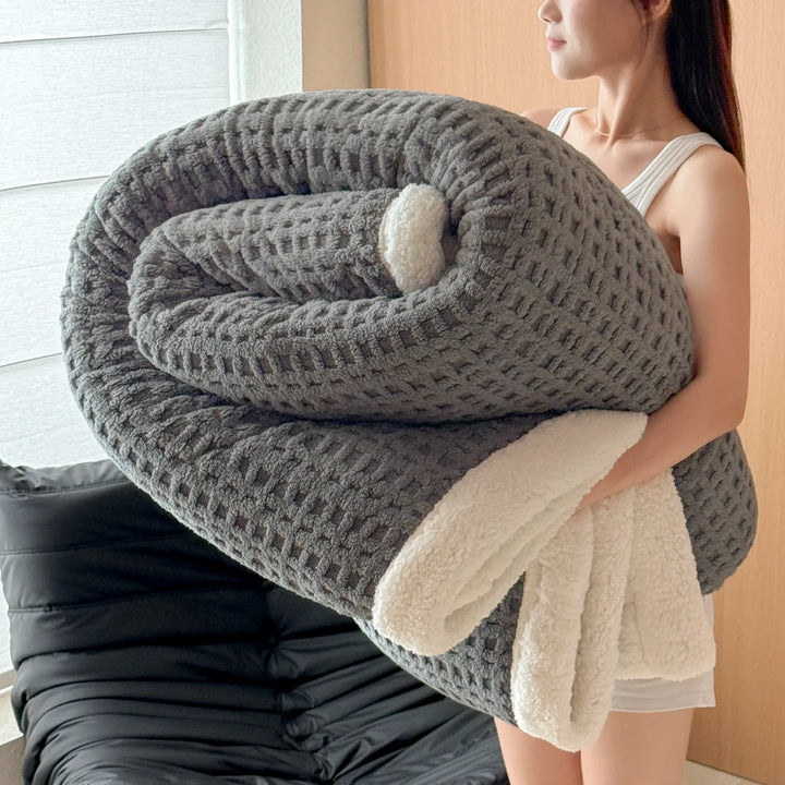 Skanto | Vinter Drøm Teppet – Dobbel Lag Fleece Teppet med Lamull Utseende | Ultra Varmt, Mykt & Hudvennlig | For Sofa, Seng & Kalde Vinterdager