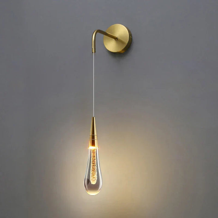 Skanto | Elegant Vegglampe med Funksjonelle Krystaller