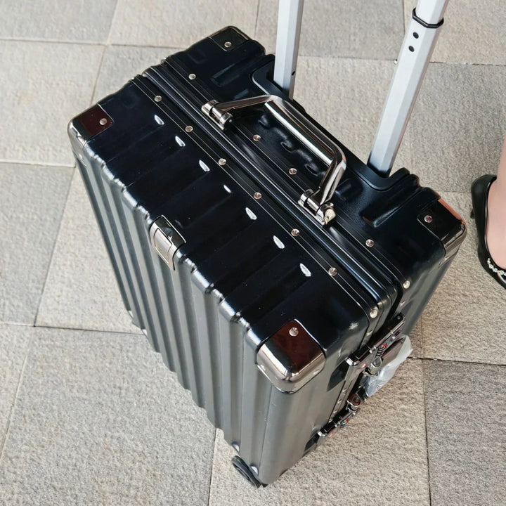 Skanto | Hardshell koffert med aluminiumsramme – Vilnius