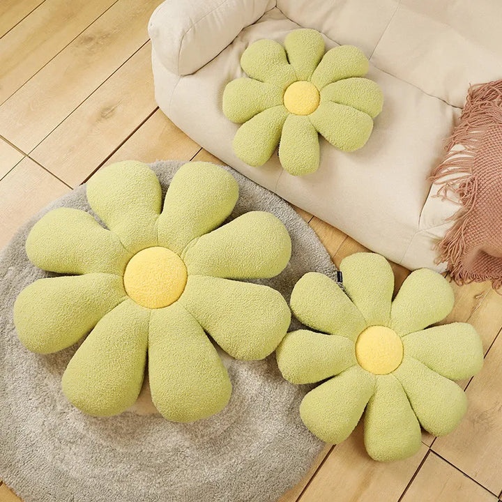Boucle Plush Flower Cushion | Skanto