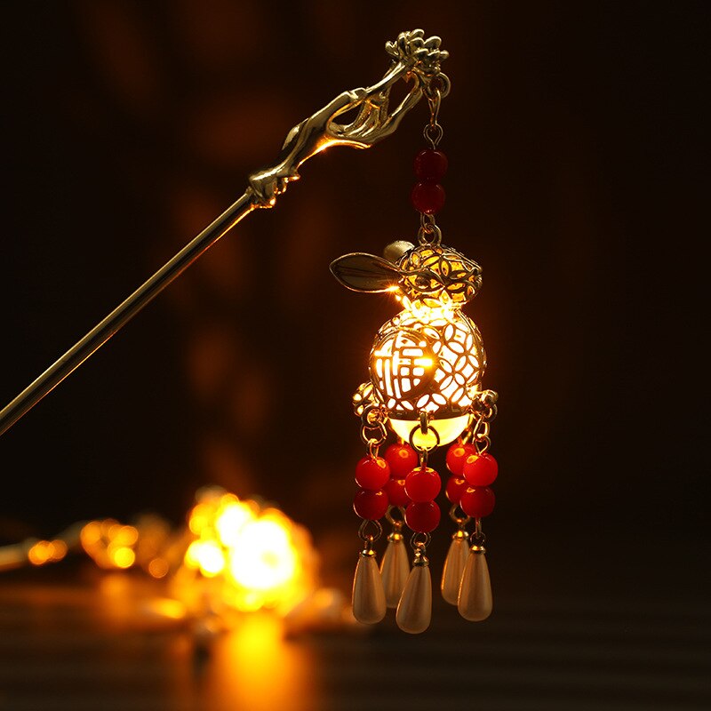 Skanto | Luminous Stylish Butterfly Lantern Hårpinne
