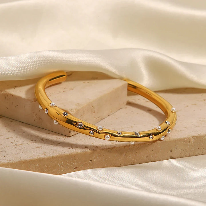 Skanto | Diamant & Perle Innebygd Bangle Armbånd