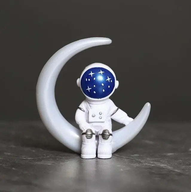 Skanto | Harpiks Astronaut Figur Statue Rom Reisende Skulptur Utdanningsleketøy Skrivebordsdekorasjon Astronaut Modell For Barn Gave