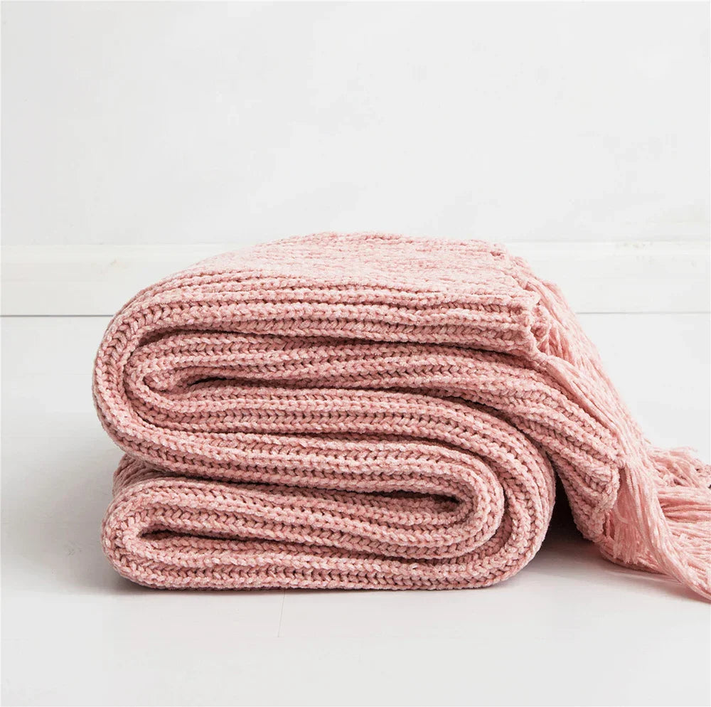 HeartCozy Blanket – Luxe Chenille Blanket with Heart Fringes Skanto