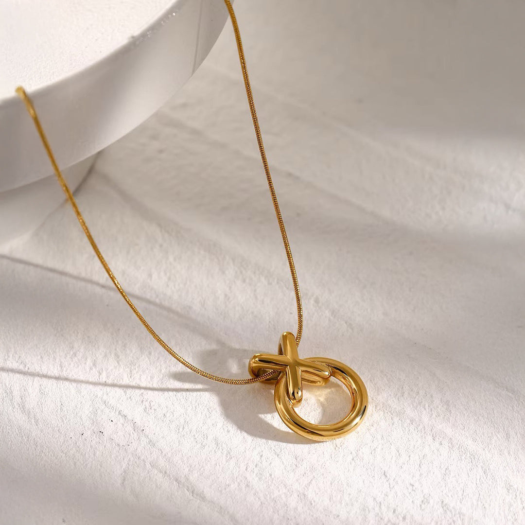 Skanto | Elegant XO Sammenflettet Halskjede
