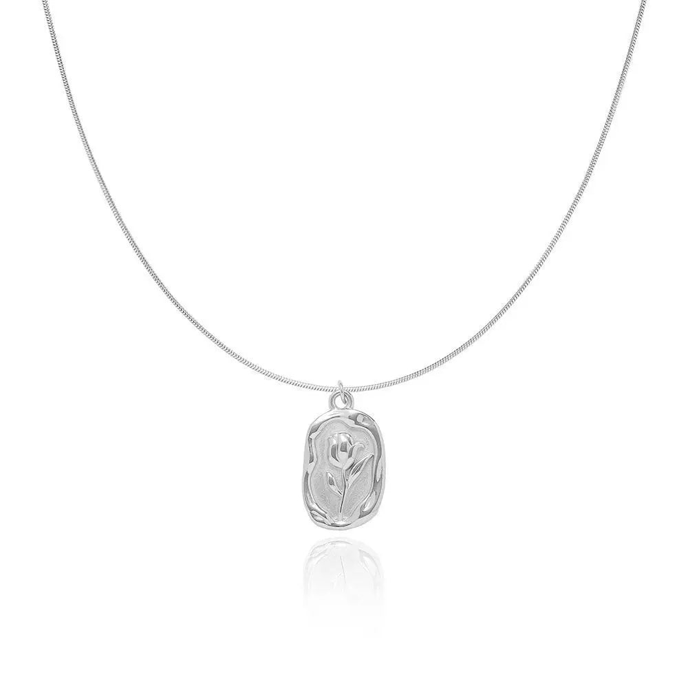 Skanto | Feminine Tulip Floral Pendant Necklace