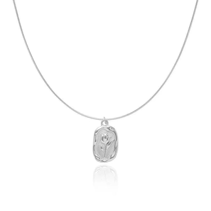 Skanto | Feminine Tulip Floral Pendant Necklace