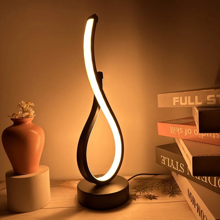 Skanto | Lumoara LED bordlampe | Dimmbar | 3 lysefarger | Moderne design