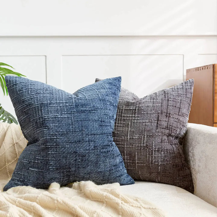 Chenille Sofa putevar – Myk ensfarget design | Elegant dekorasjon for stue & soverom | Skanto