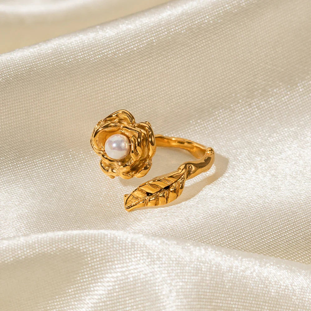 Skanto | Justerbar Perle Camellia Blomster Ring