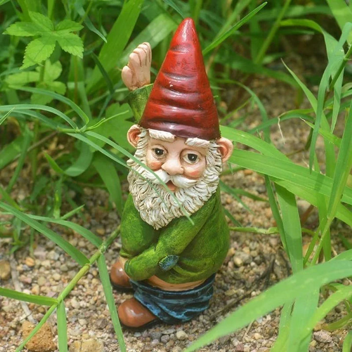 Skanto | Kreativ Gnomfigur laget av harpiks med hvit skjegg