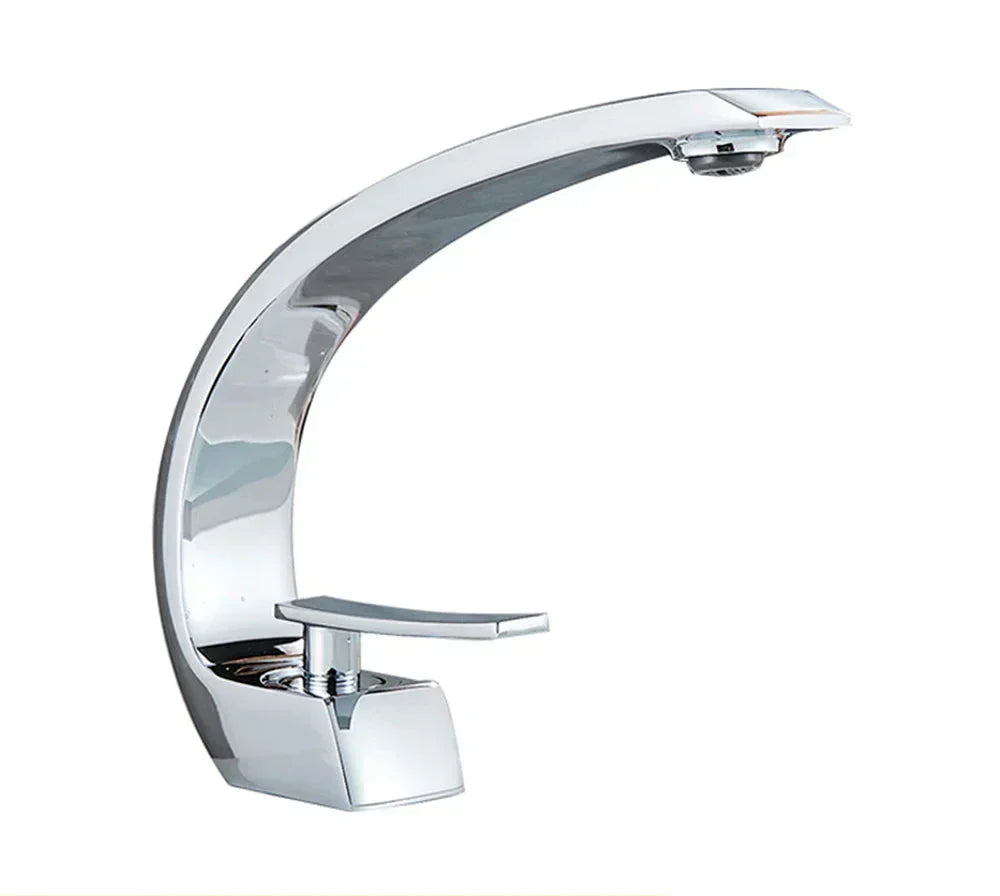 Skanto | Luksuriøs Badekran Elegant Design for Ditt Bad
