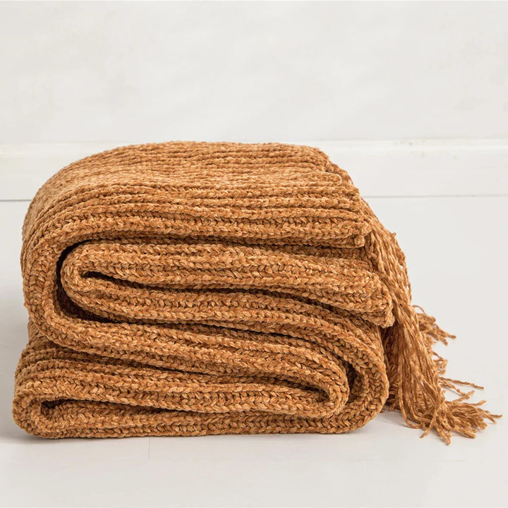 HeartCozy Blanket – Luxe Chenille Blanket with Heart Fringes Skanto