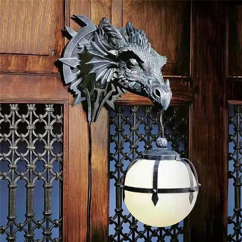 Skanto | LED-lanterne med dragehode laget av harpiks for unik Halloween-dekorasjon