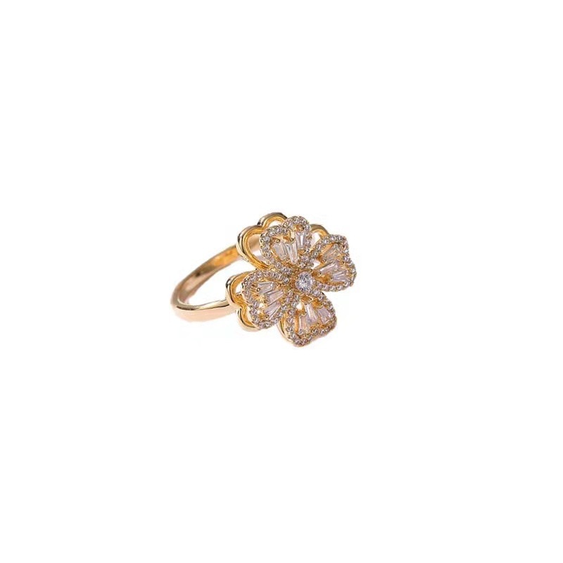 Skanto | Roterende Blomst Zircon Klover Ring