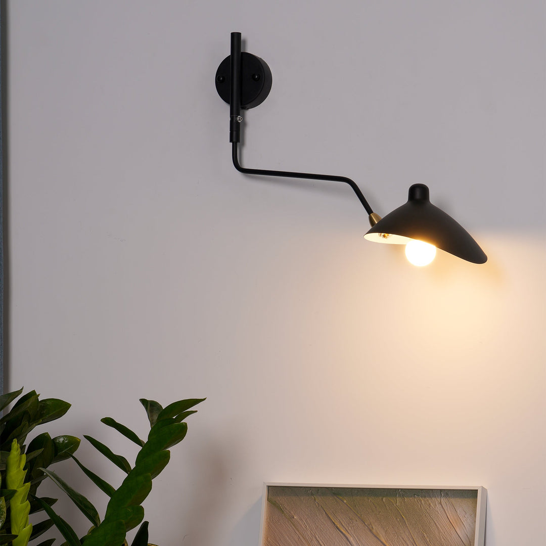 Skanto | Serge Mouille Vegglampe