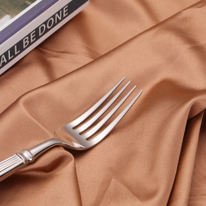 Skanto | Bestikksett i Rustfritt Stål | 304 Speilfinish for Hverdag og Formell Servering